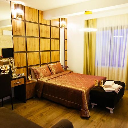 Hotel Platinum Улцинь Екстер'єр фото
