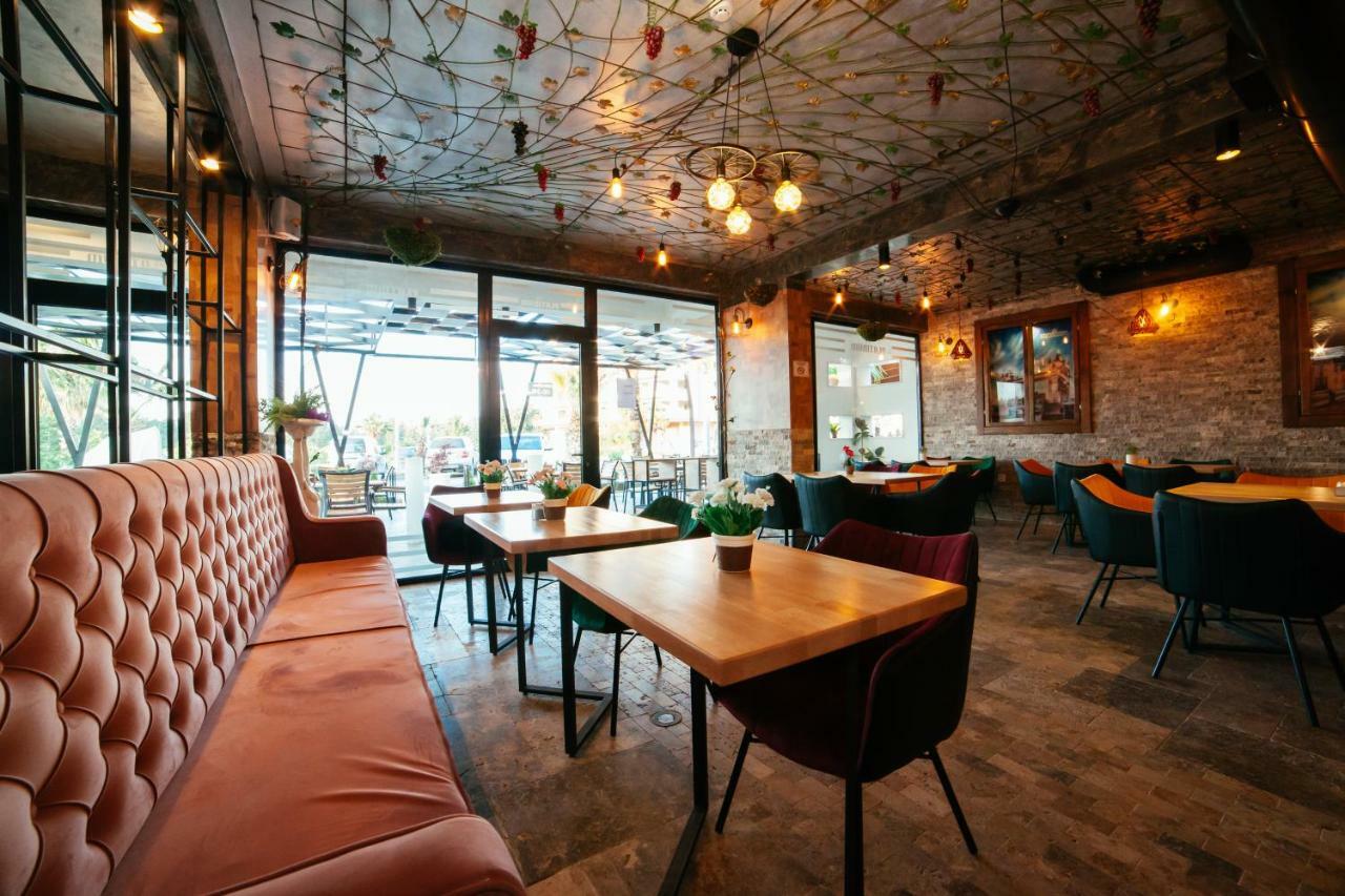 Hotel Platinum Улцинь Екстер'єр фото