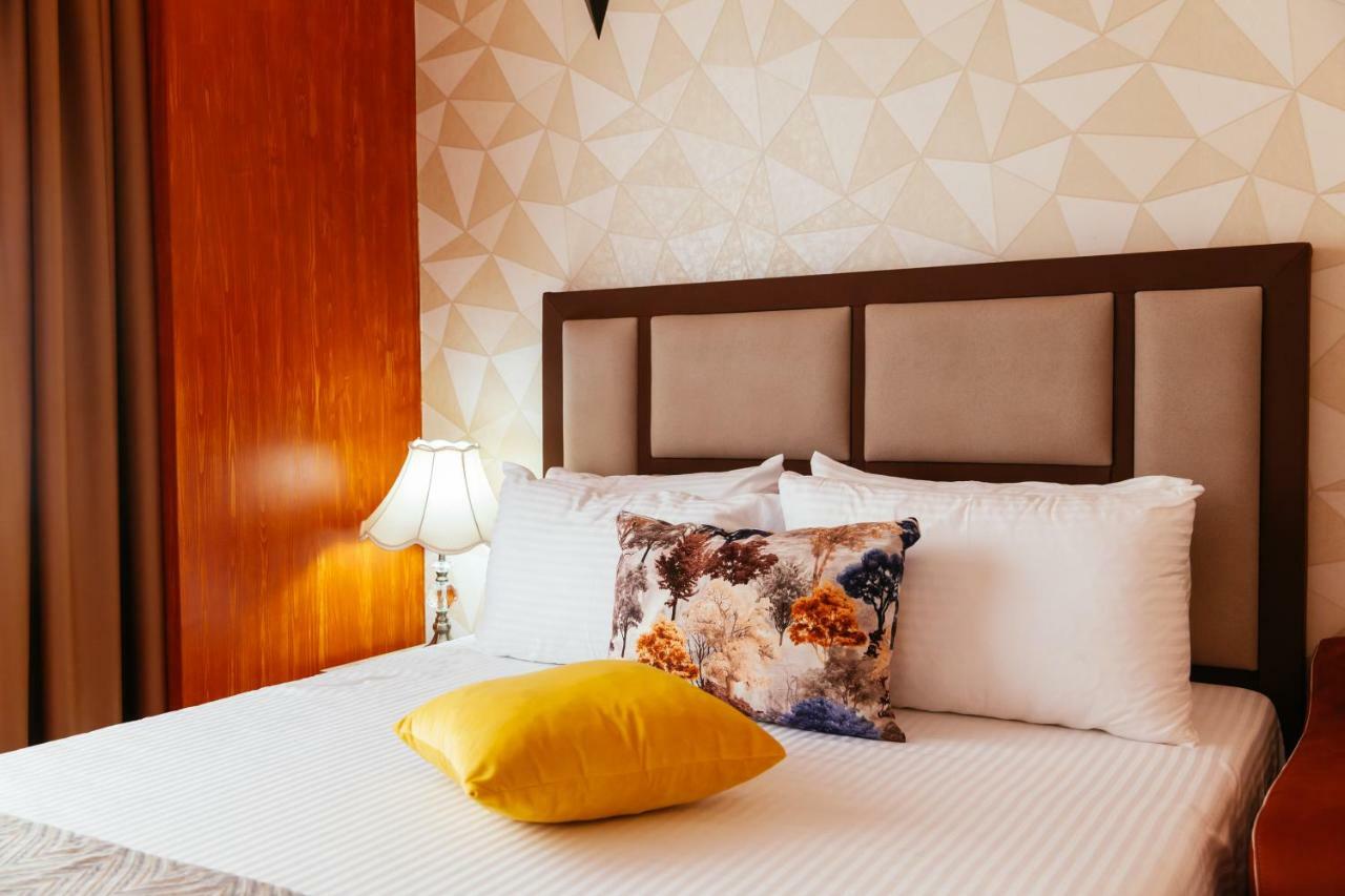 Hotel Platinum Улцинь Екстер'єр фото