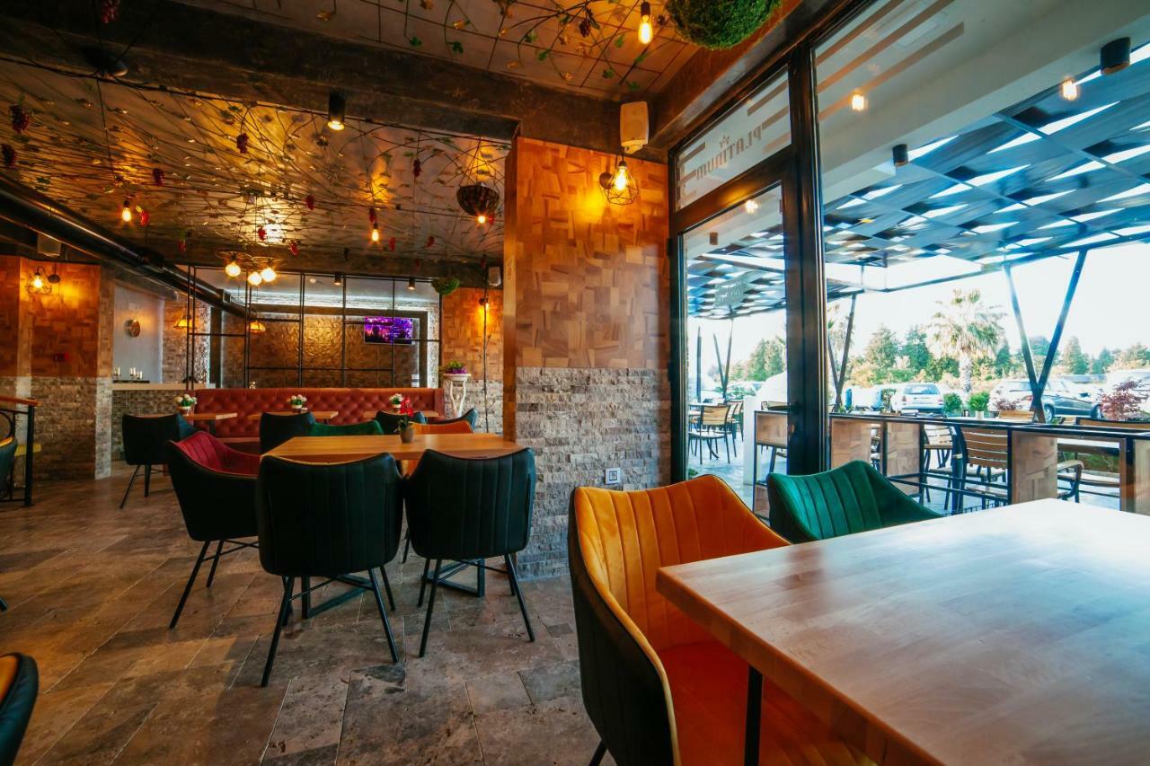 Hotel Platinum Улцинь Екстер'єр фото