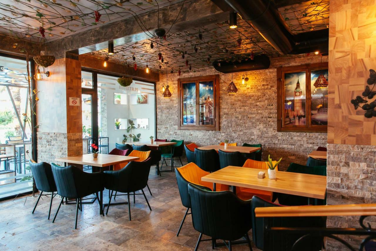 Hotel Platinum Улцинь Екстер'єр фото