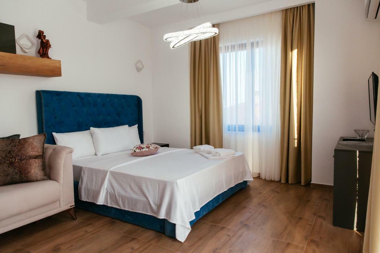 Hotel Platinum Улцинь Екстер'єр фото