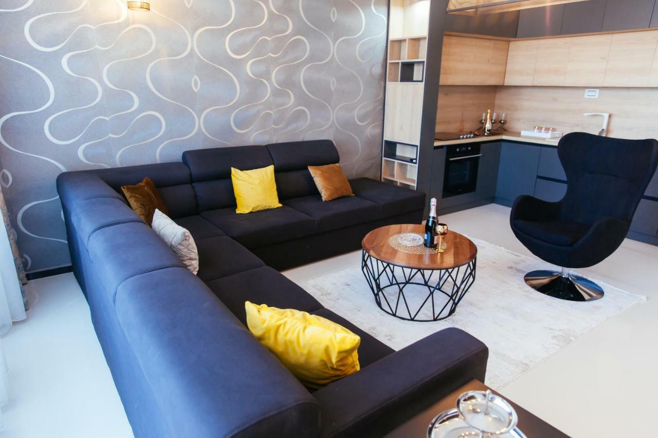 Hotel Platinum Улцинь Екстер'єр фото