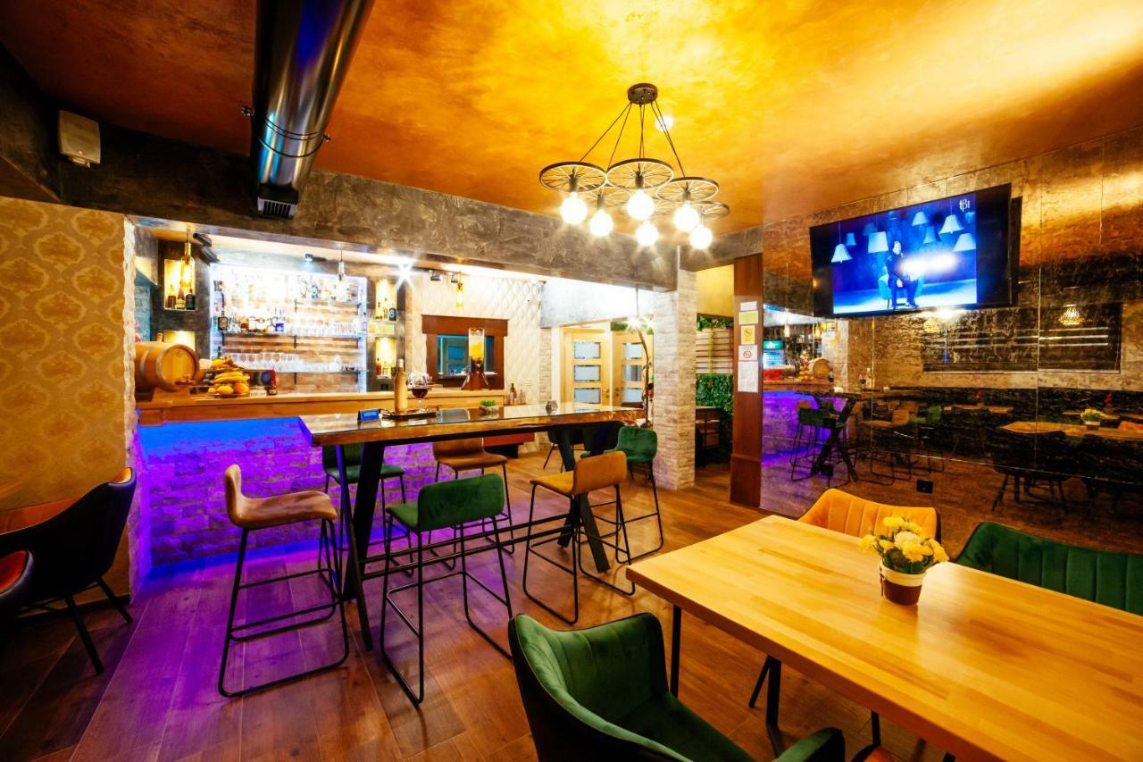 Hotel Platinum Улцинь Екстер'єр фото