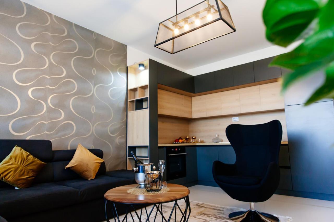Hotel Platinum Улцинь Екстер'єр фото