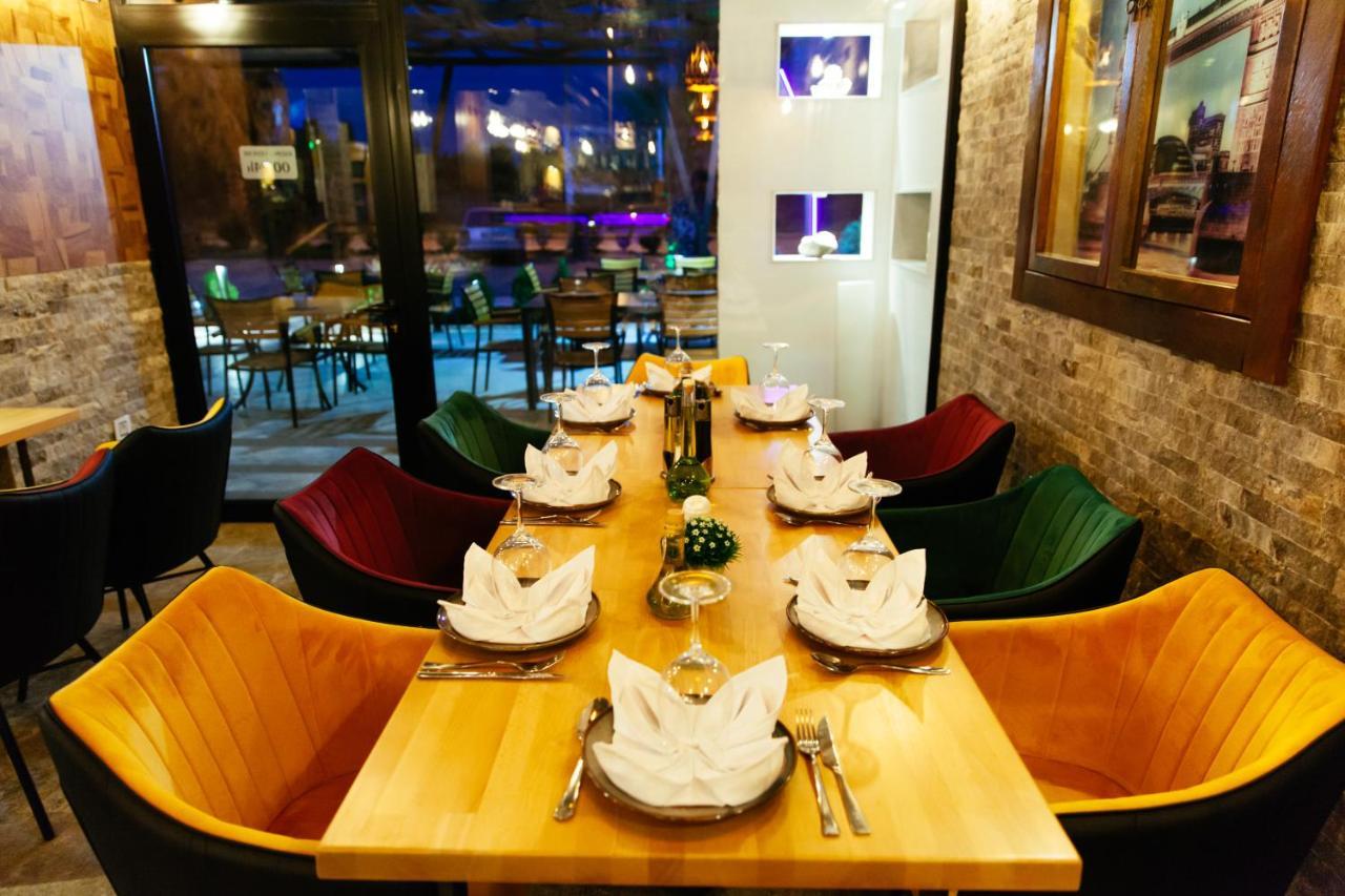 Hotel Platinum Улцинь Екстер'єр фото