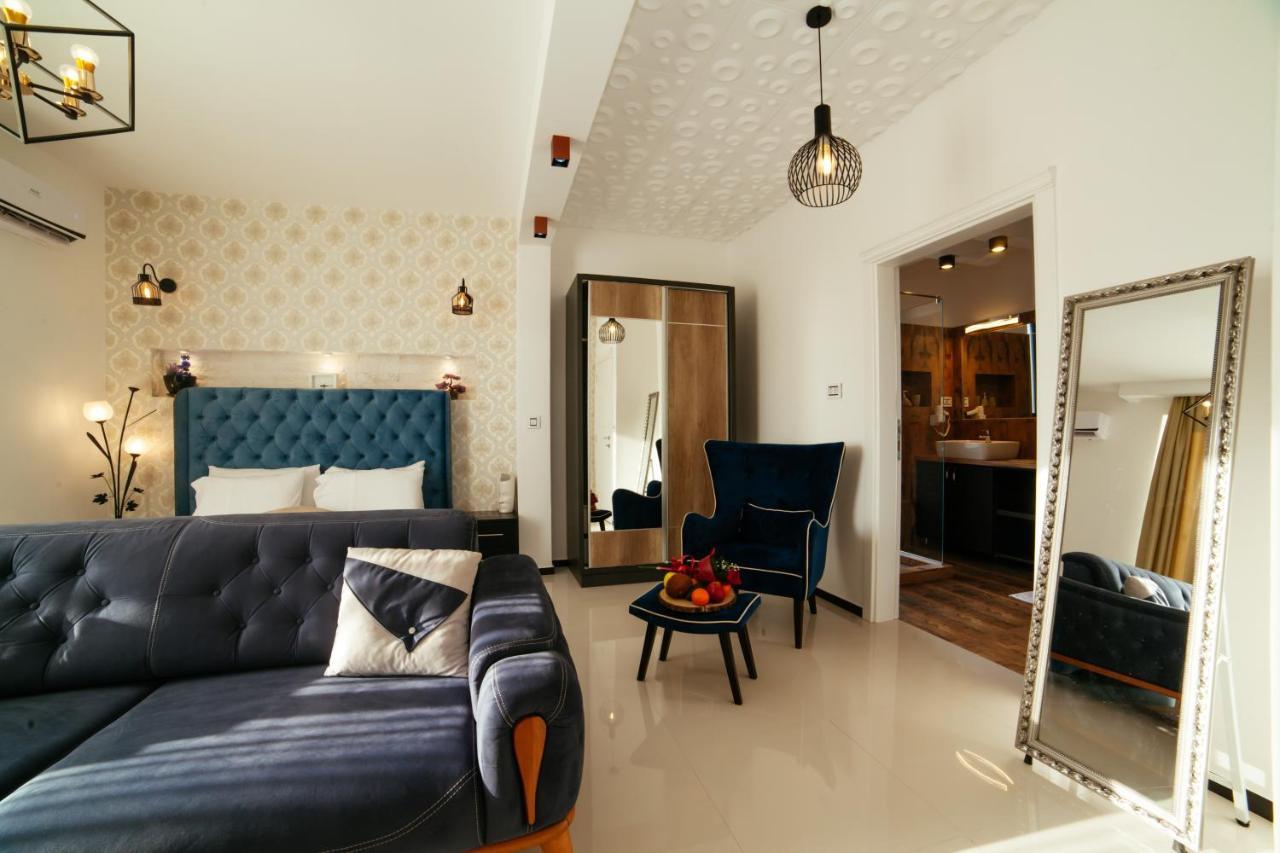 Hotel Platinum Улцинь Екстер'єр фото