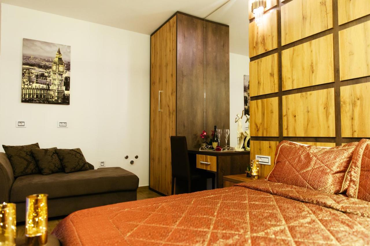 Hotel Platinum Улцинь Екстер'єр фото