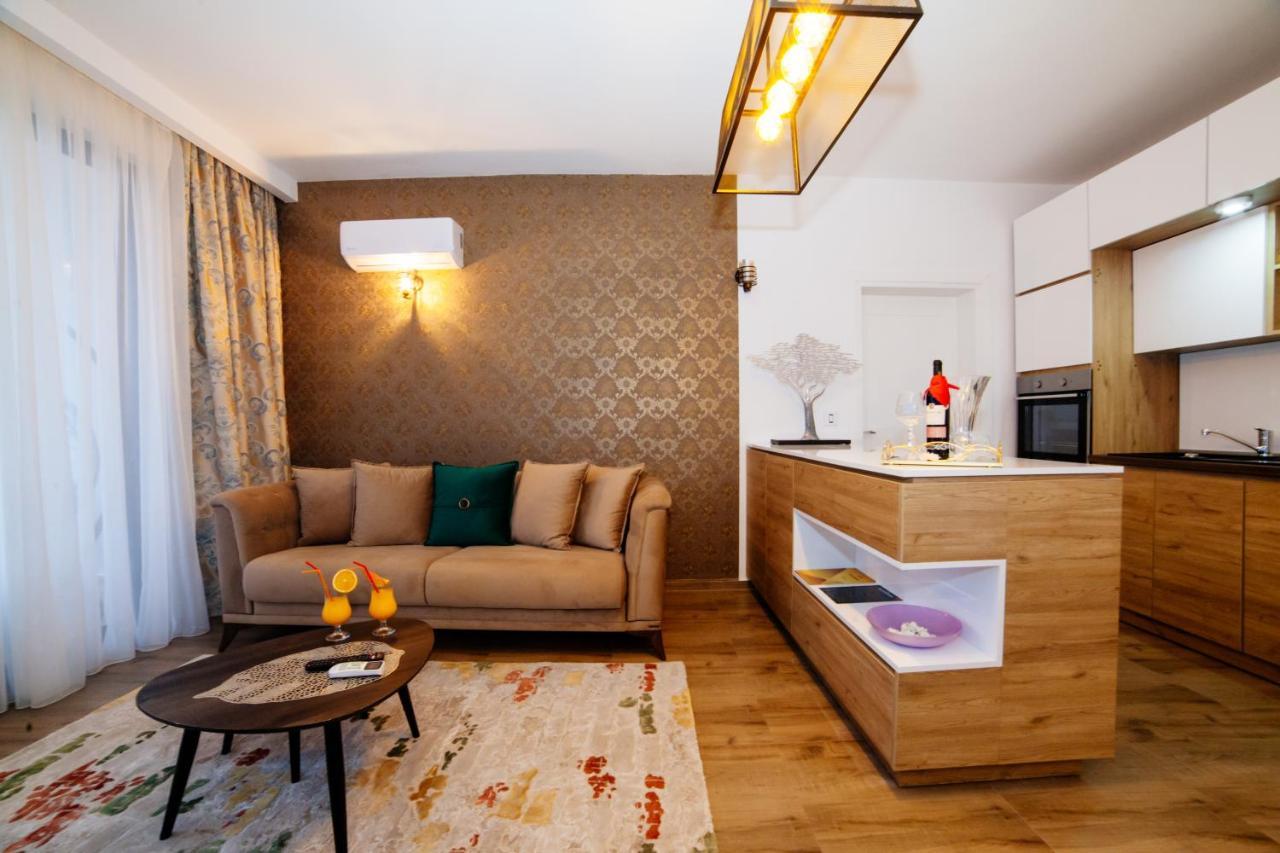 Hotel Platinum Улцинь Екстер'єр фото