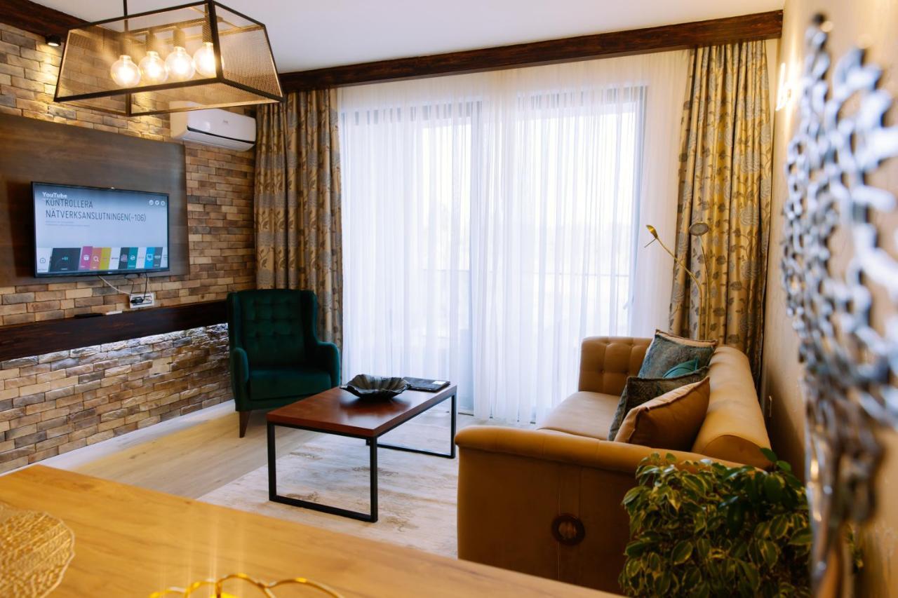 Hotel Platinum Улцинь Екстер'єр фото